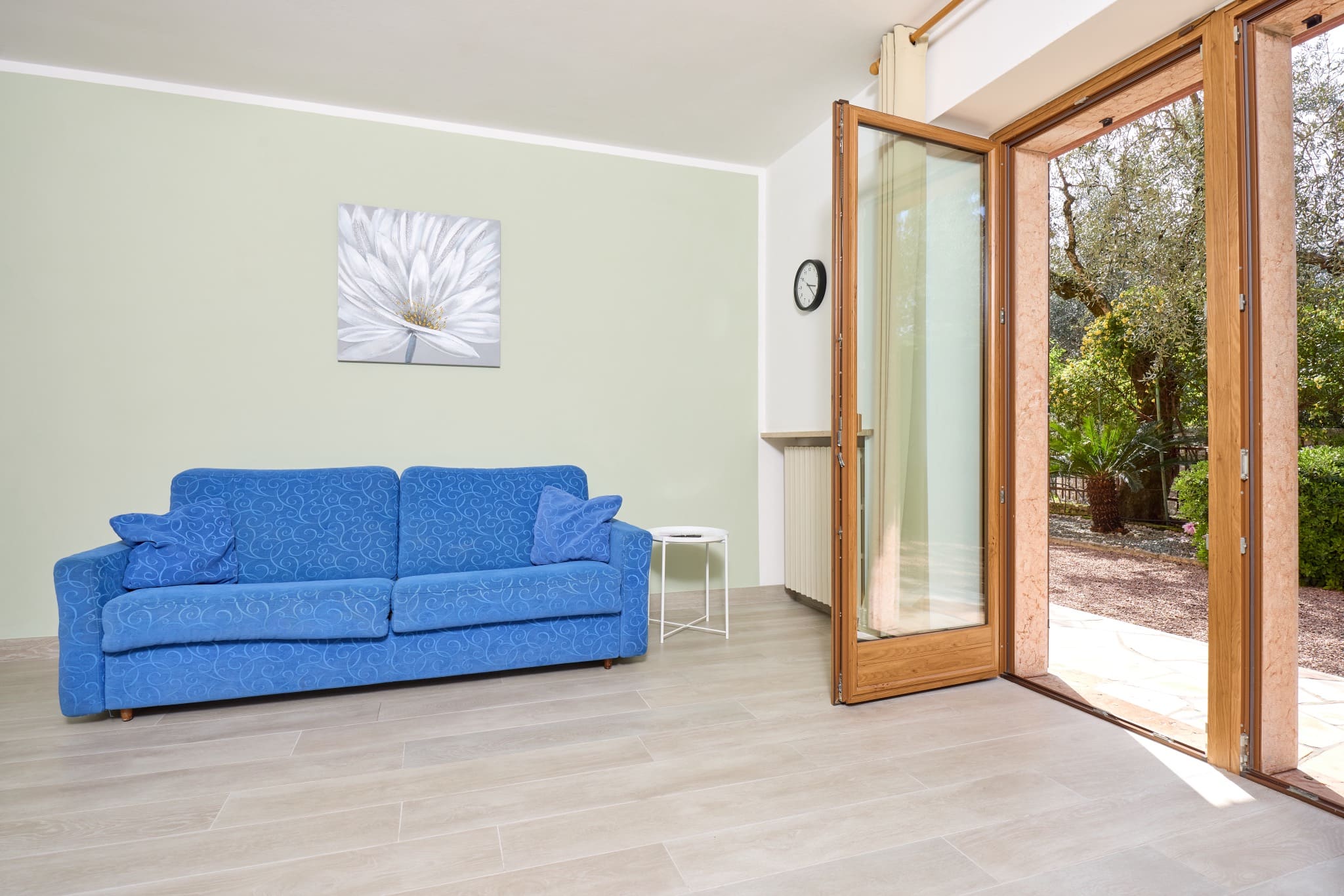 Apartment 01 Photo 05