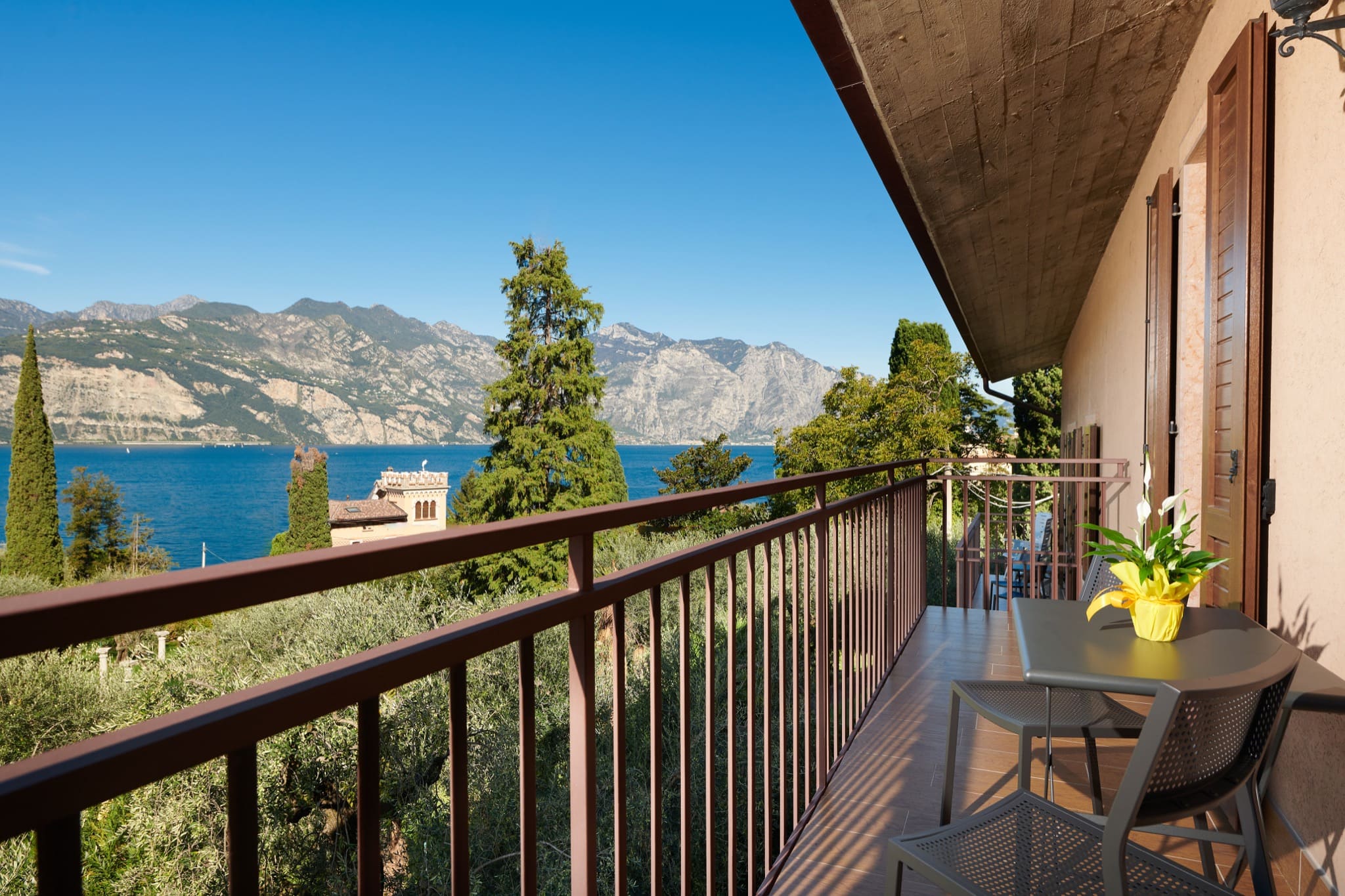 Apartment 08 Photo 01